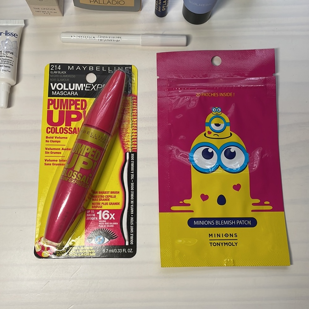 Assorted makeup/skincare bundle - Picture 2 of 5